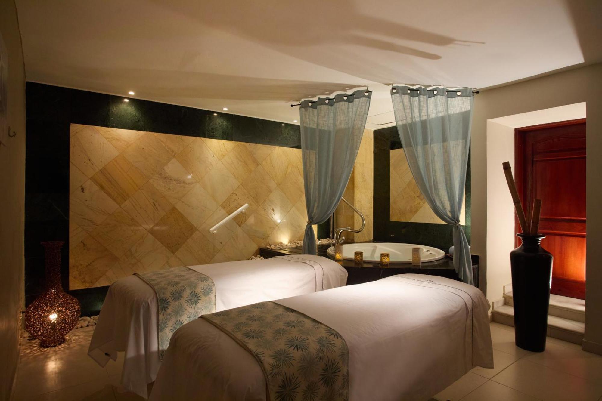 Bahia Principe Luxury Runaway Bay (Adults Only) 외부 사진